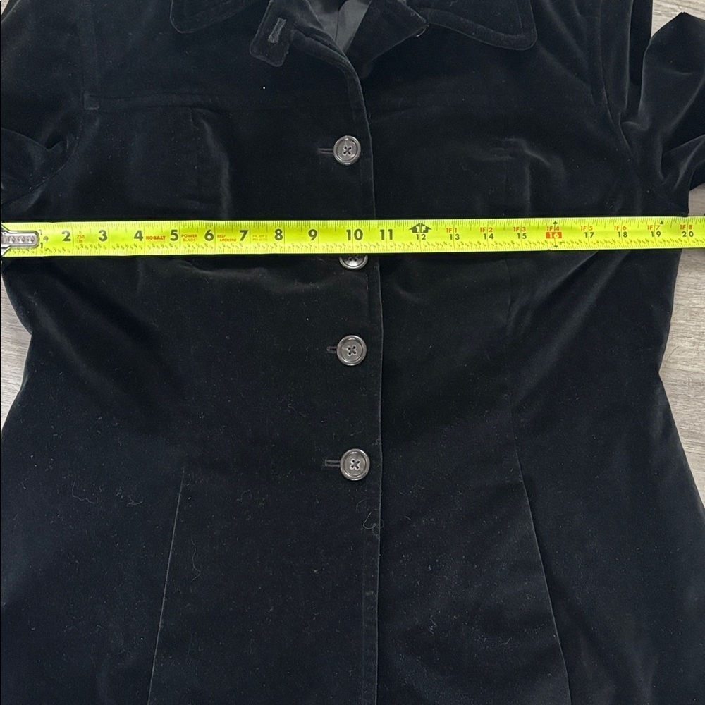 Banana Republic- crushed velvet blazer- size 10- Black holiday party classic - Picture 4 of 8